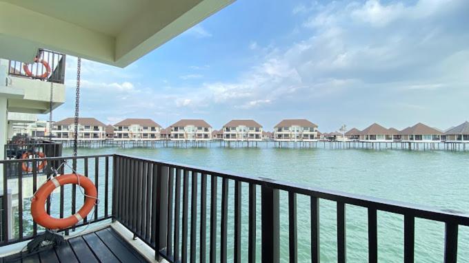 Ark Goldcoast Resort Sepang Esterno foto